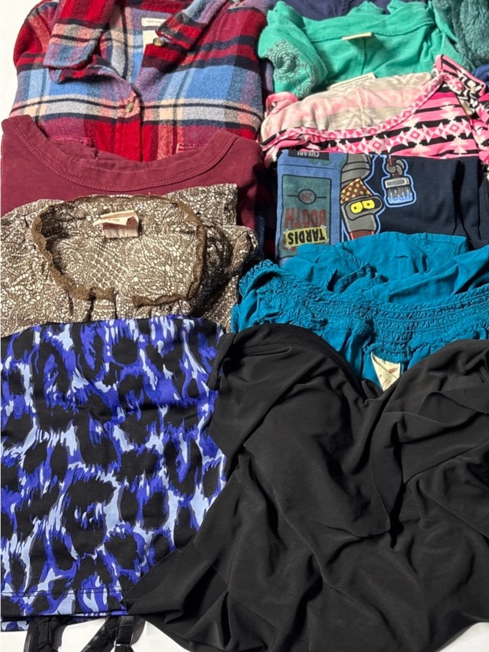 Women’s tops size medium lot of 13 mixed